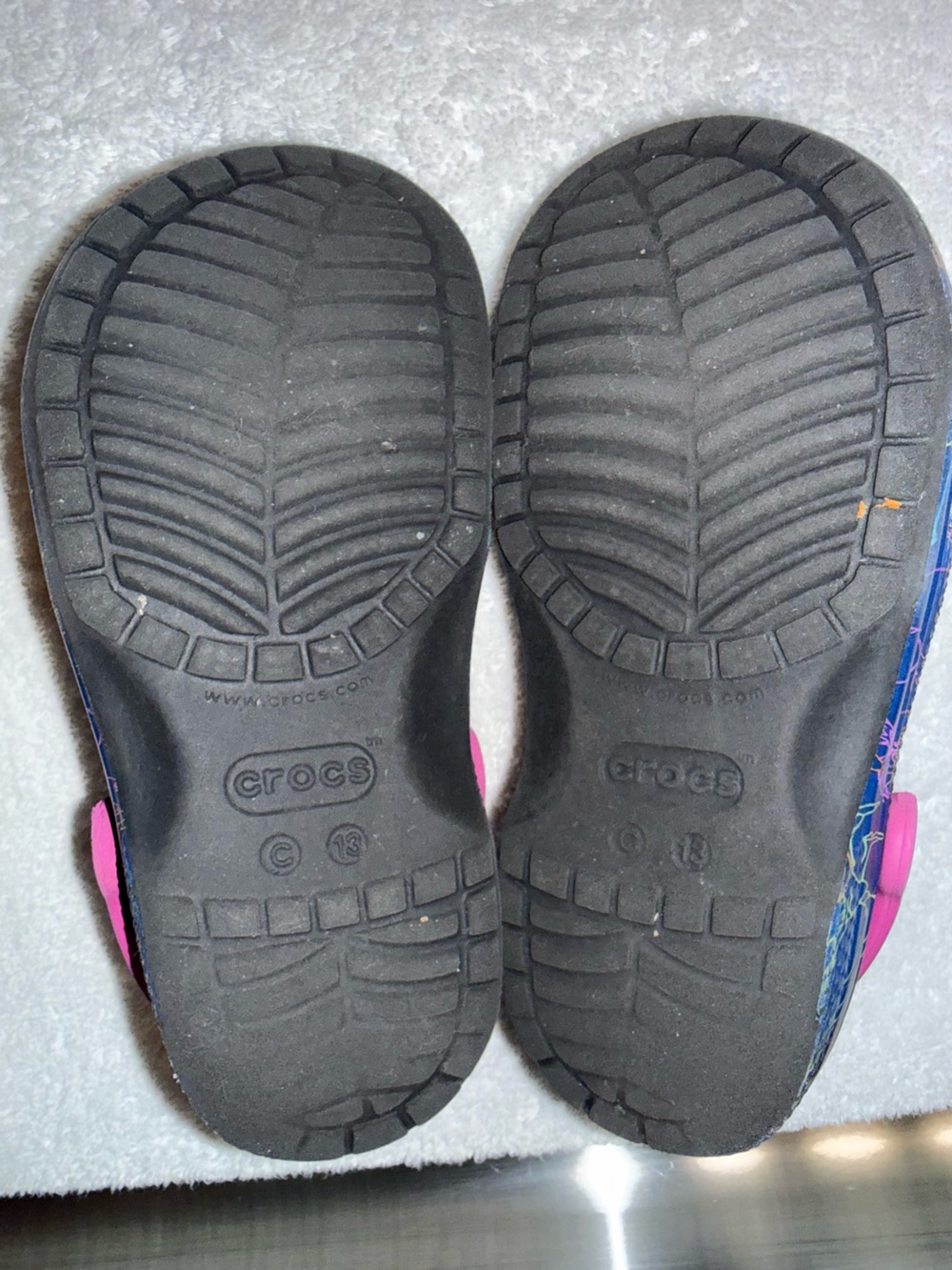 Disney Kids' Villians Crocs in Purple & Pink with Villains Charms Girls Size 13 - Picture 8 of 10